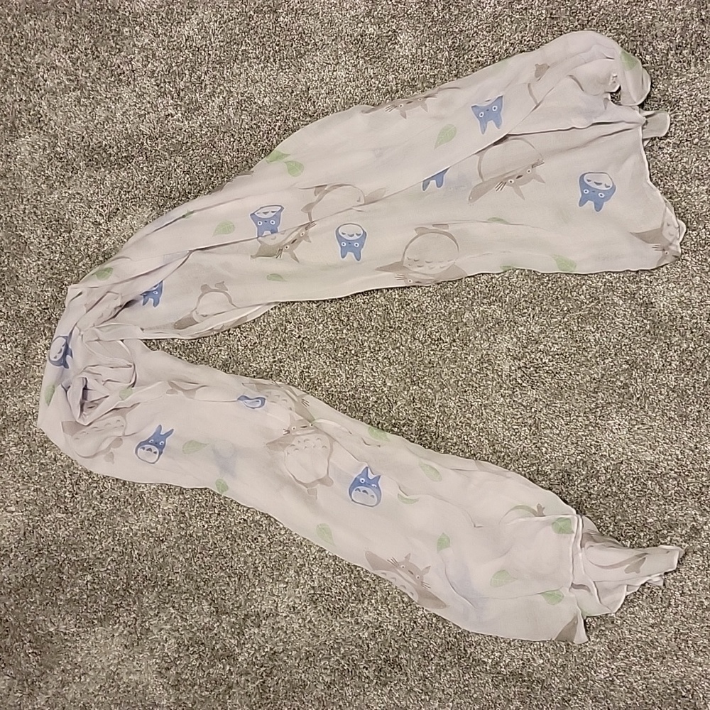 Disney Bioworld scarf wrap